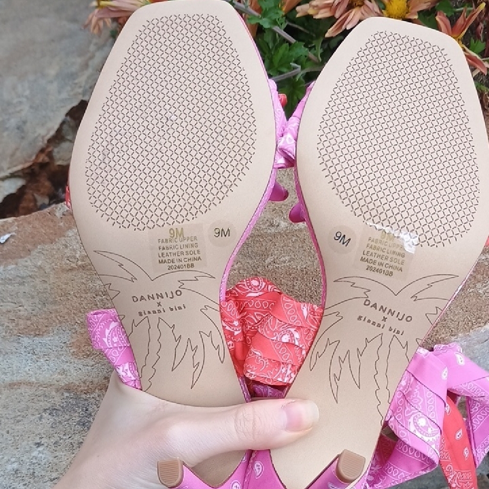 Gianni Bini Dannijo Pink Bandana Festival Wrap Heels Leather Sole Size 9 NWOB - Picture 10 of 12